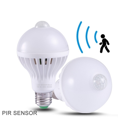 Modo de comutação de sensores de alta luminosidade infravermelho Pir Sensor de movimento lâmpada com lâmpada inteligente
